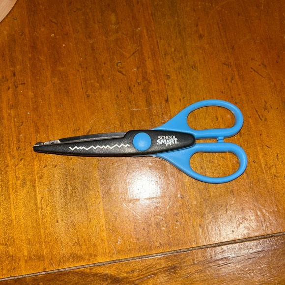 School Smart Paper Edger Scissor Set - Picture 4 of 5